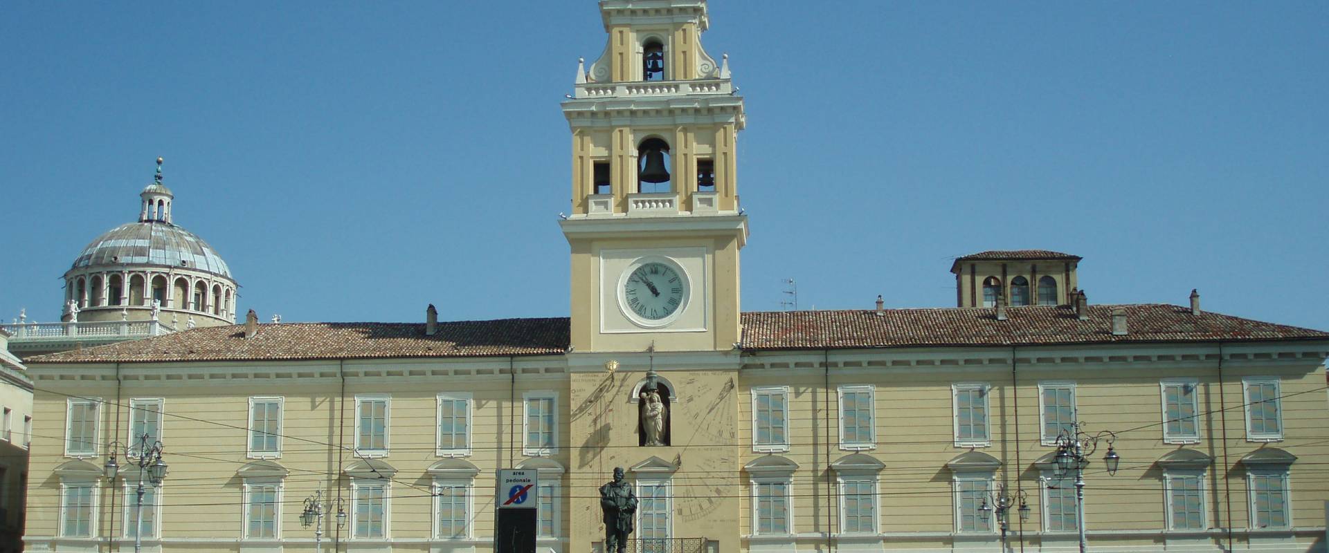 Palazzo del Governatore, Parma photo by Marcogiulio